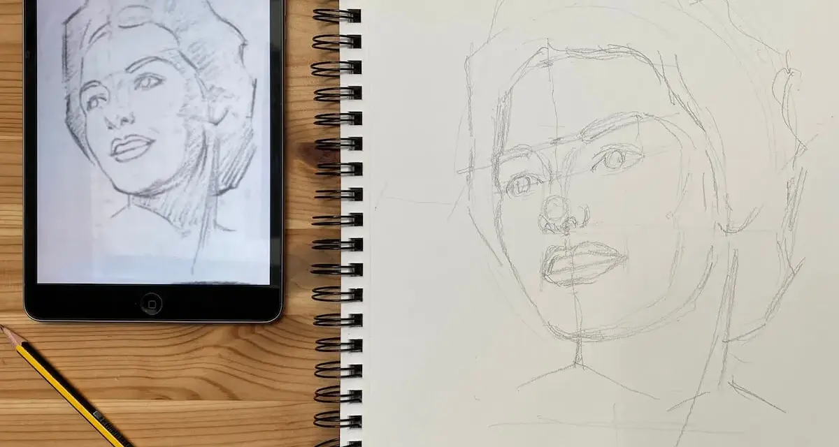 Un boceto a lápiz de un retrato en una tableta inspira un nuevo dibujo en un cuaderno. Aprende como dibujar un retrato observando los pasos.