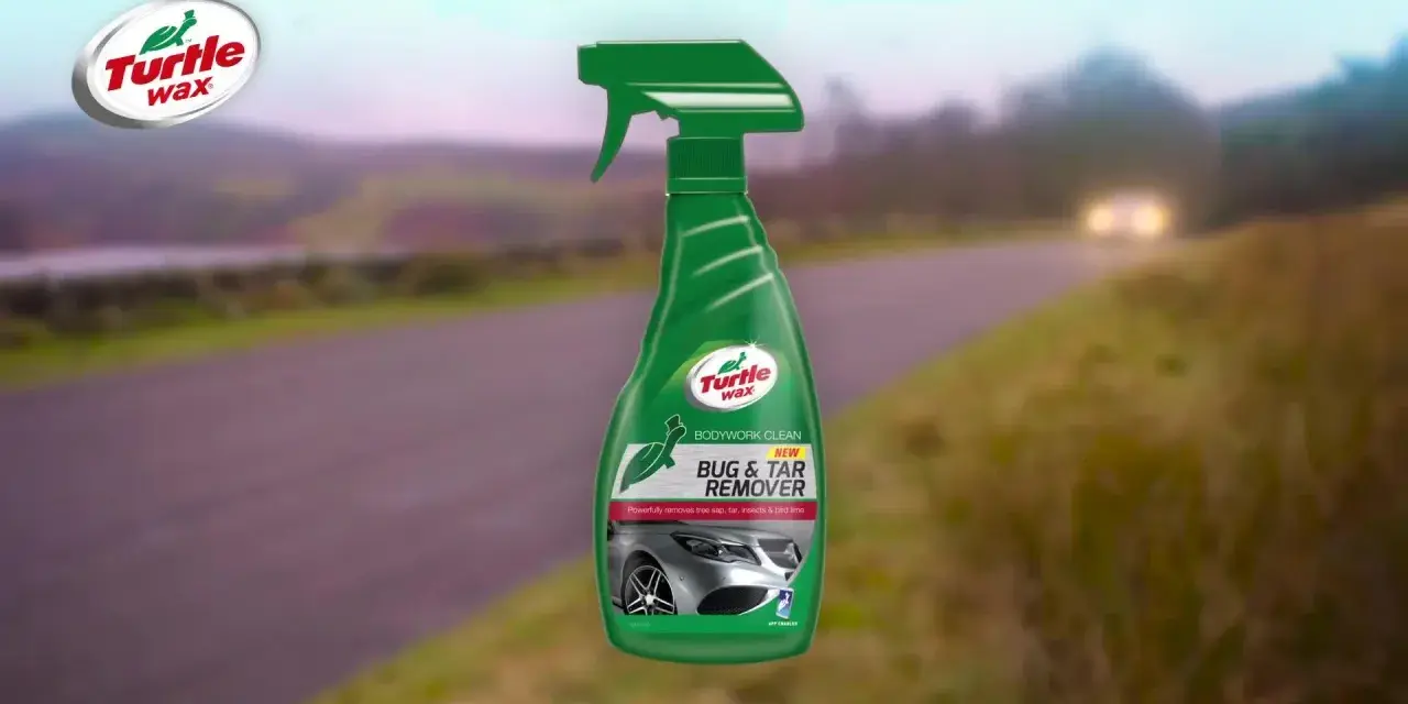 Turtle Wax Bug & Tar Remover, en kraftfull insektborttagare för din bil, redo att tackla envis smuts på vägen.