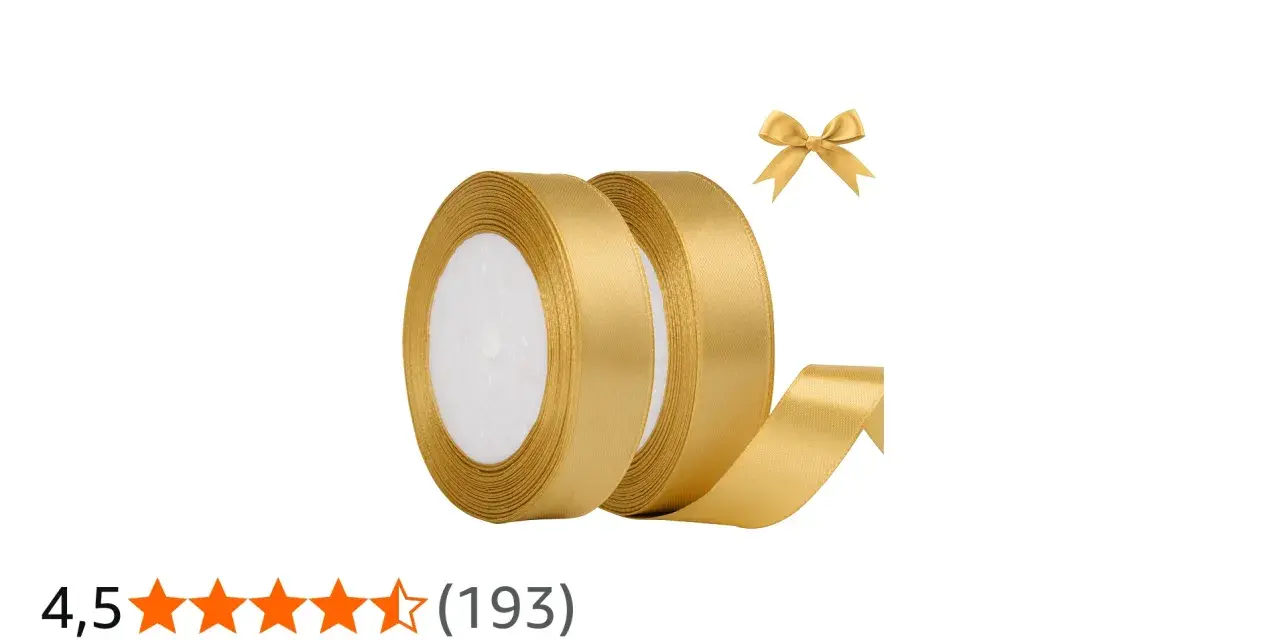 Två rullar med glänsande satinband i guld. En liten guldbåge svävar ovanför. Perfekt för presentinslagning.