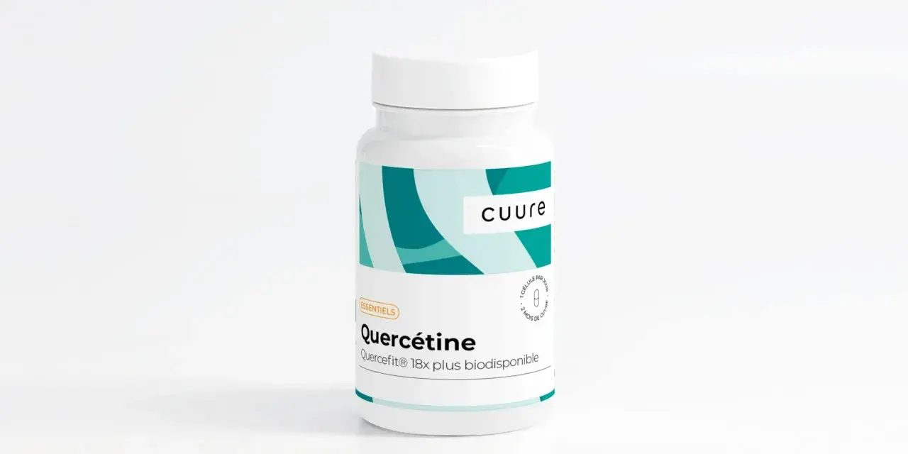 Flacon de quercétine, un complément alimentaire pour le bien-être de l'intestin.