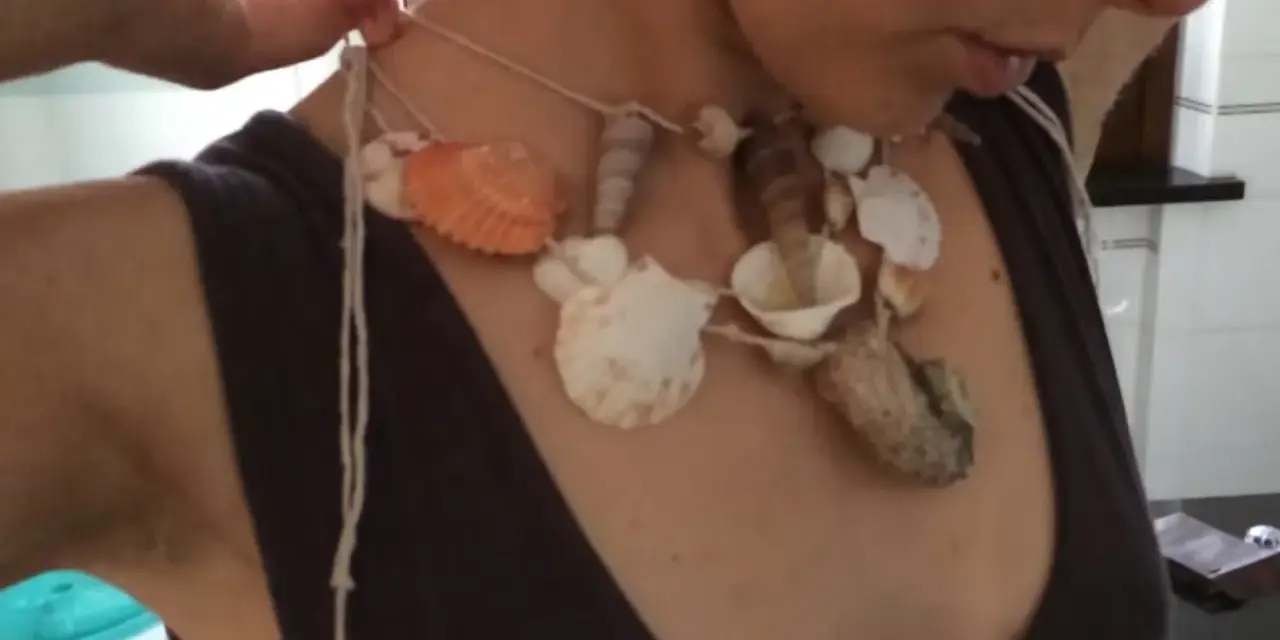 Collane con conchiglie fai da te, un tocco di mare per il tuo stile.