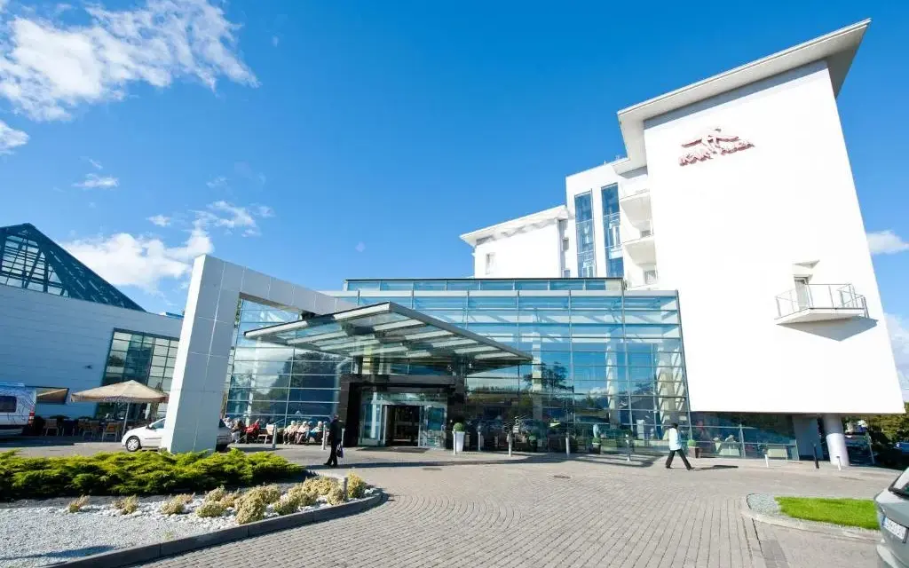 Ikar Plaza Kołobrzeg – ile gwiazdek i co oferuje 4-gwiazdkowy hotel?