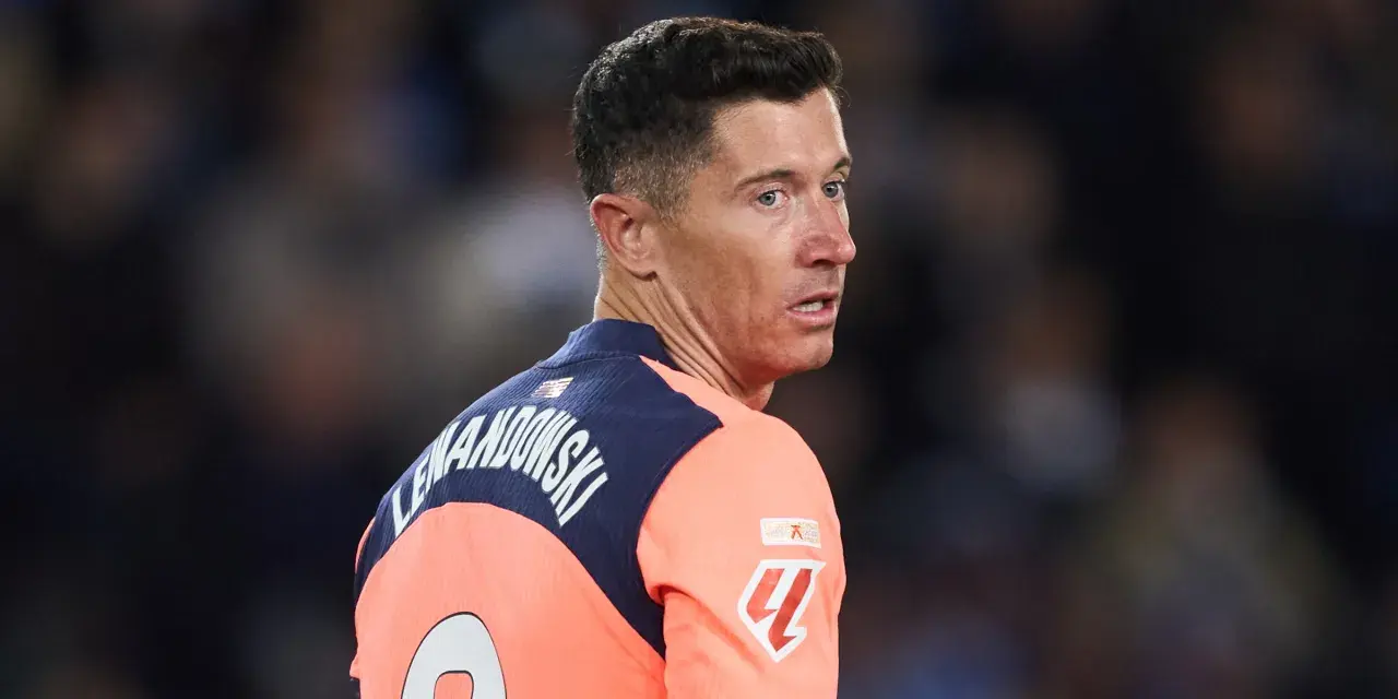 Robert Lewandowski w koszulce z nazwiskiem. Czy to już zapowiedź końca kariery?