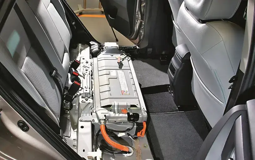 Gdzie jest akumulator w Toyota Prius? Oto, co musisz wiedzieć