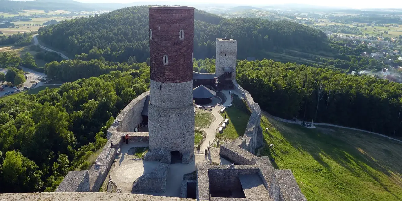 Gdzie są góry świętokrzyskie? Odkryj ich lokalizację i atrakcje