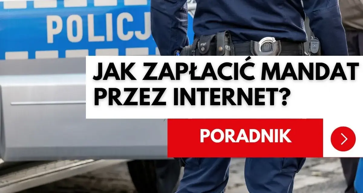 Policjant obok radiowozu. Poradnik: jak zapłacić mandat przez internet. Czerwona skarbonka.