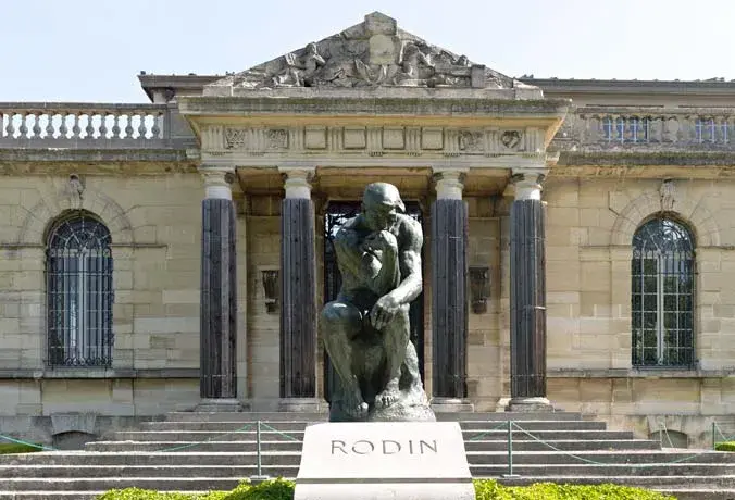 Rzeźba augusta rodina myśliciel - historia, znaczenie i lokalizacje