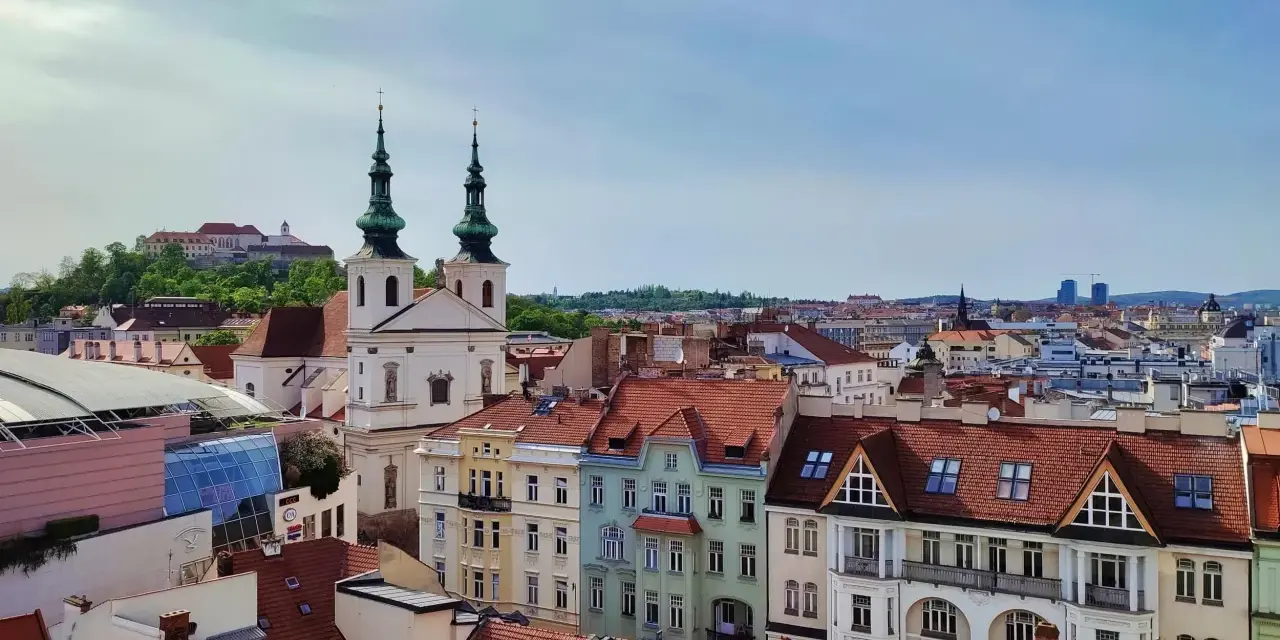 Gdzie leży Brno? Praktyczny przewodnik dla Polaków + trasy