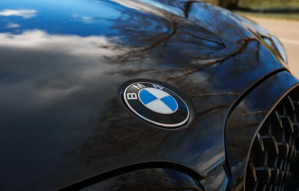 Jaki płyn do chłodnicy BMW E90? Uniknij kosztownych błędów w wyborze