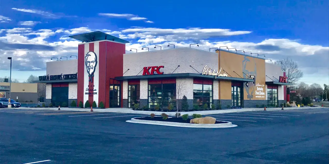 Kto jest założycielem KFC? Poznaj historię Colonel Sandersa