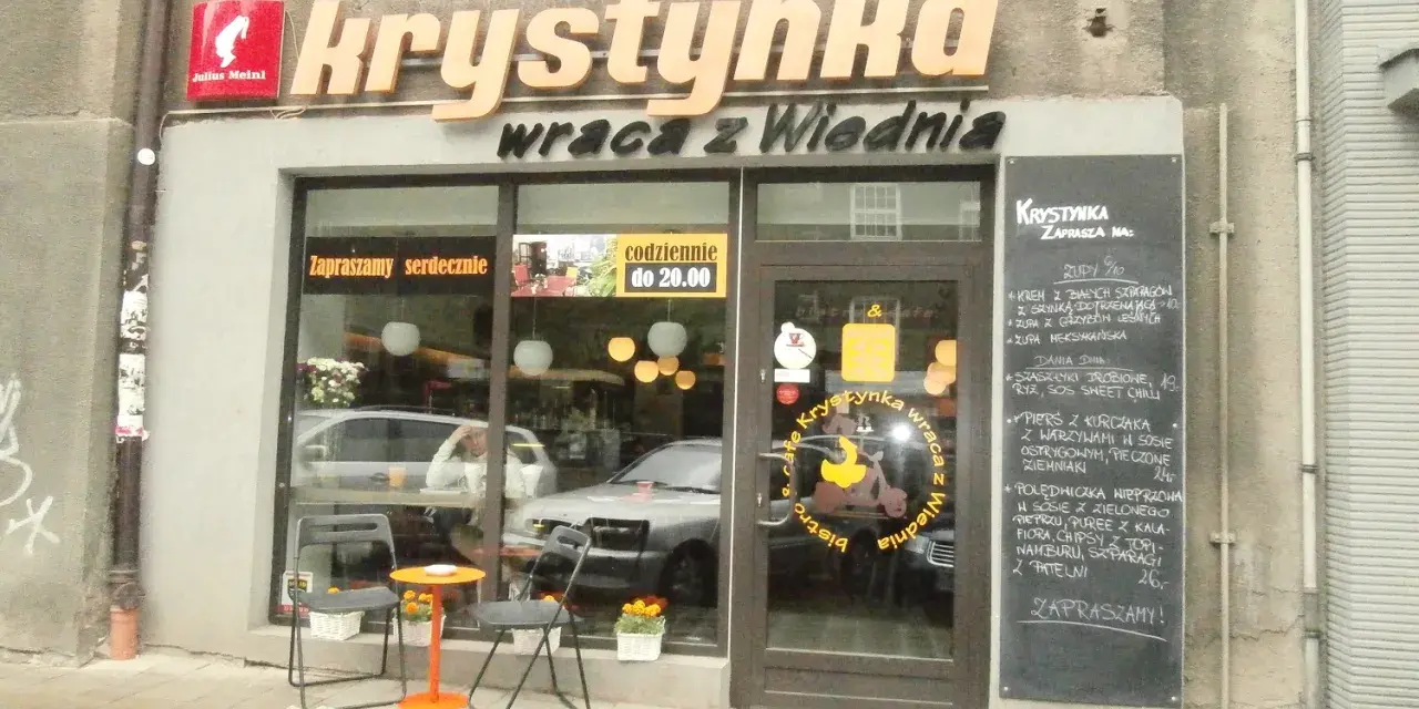 Krystynka wraca z Wiednia, zapraszając na pyszne zupy i dania. Wita nas menu na tablicy.