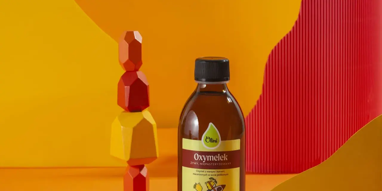 Butelka Oxymelek, żywy, niepasteryzowany produkt z warzyw i korzeni w occie jabłkowym. Idealny na start!