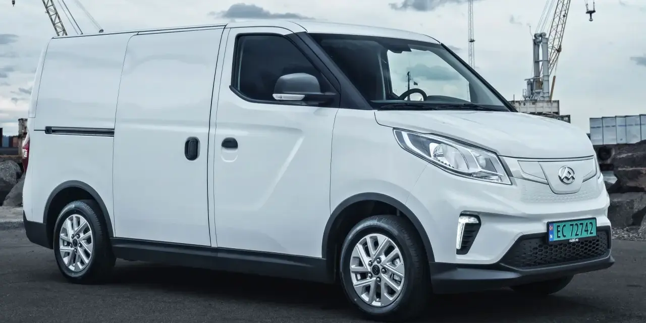 Bus dla kuriera 2026: Jak wybrać model, który zapewni zysk?