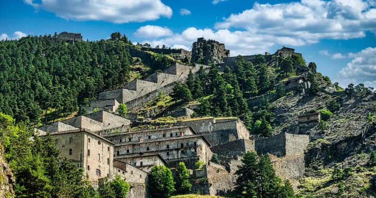 Montagne Vicino a Te: Fughe Perfette da Milano, Roma, Torino