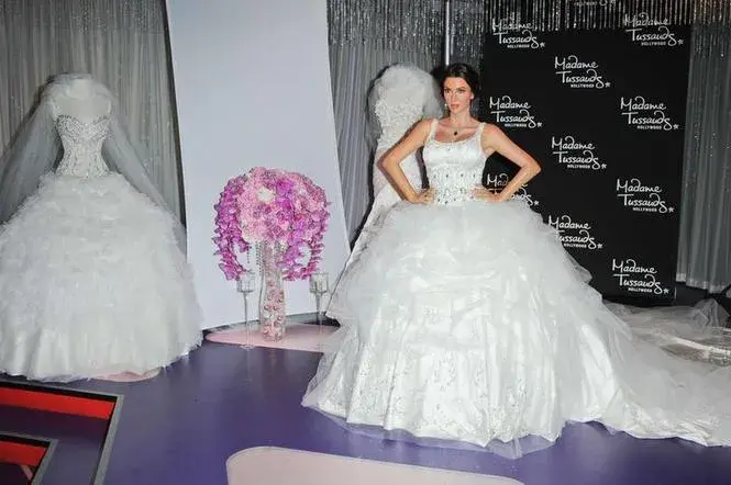 Suknie ślubne Kim Kardashian: Givenchy, Vera Wang i Twój idealny look