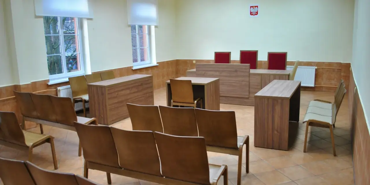 Sala rozpraw kto gdzie siedzi – poznaj tajniki układu miejsc w sądzie