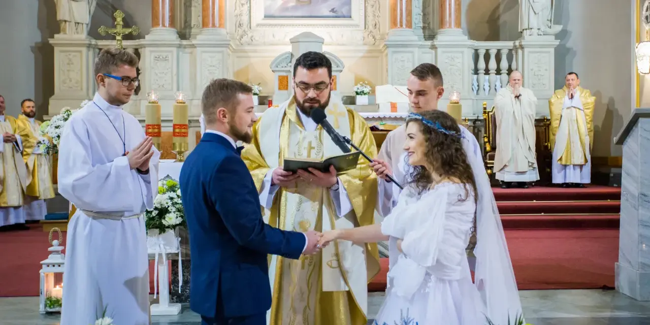 Jakie śluby składa ksiądz i jak wpływają na jego życie?