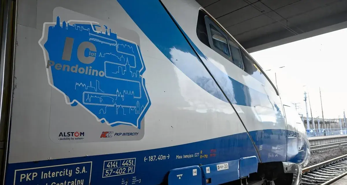 Pendolino Warszawa-Kraków: szybki pociąg PKP Intercity z logo 10 lat Pendolino. Sprawdź rozkład jazdy!