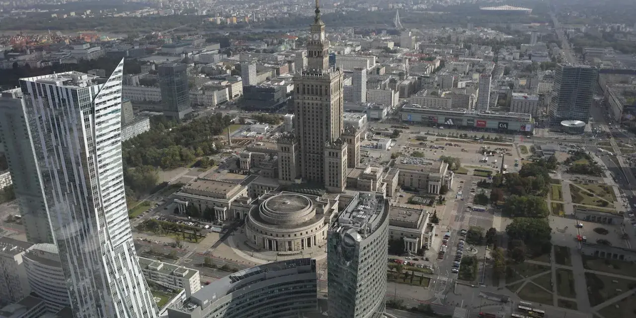 Najwyższy budynek w Warszawie: ile ma pięter i co go wyróżnia?