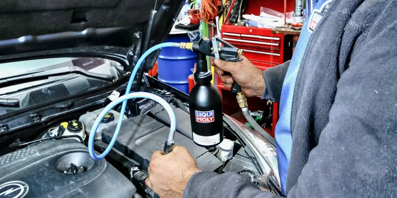 Jak wyczyścić DPF bez demontażu? Sprawdzone metody i chemia