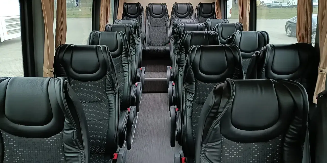 Bus ile miejsc? Prawo jazdy, przepisy i granica 9 osób