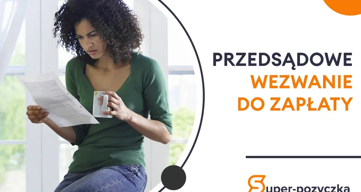 Zmartwiona kobieta czyta wezwanie do zapłaty. To może być początek windykacji smart pożyczki.
