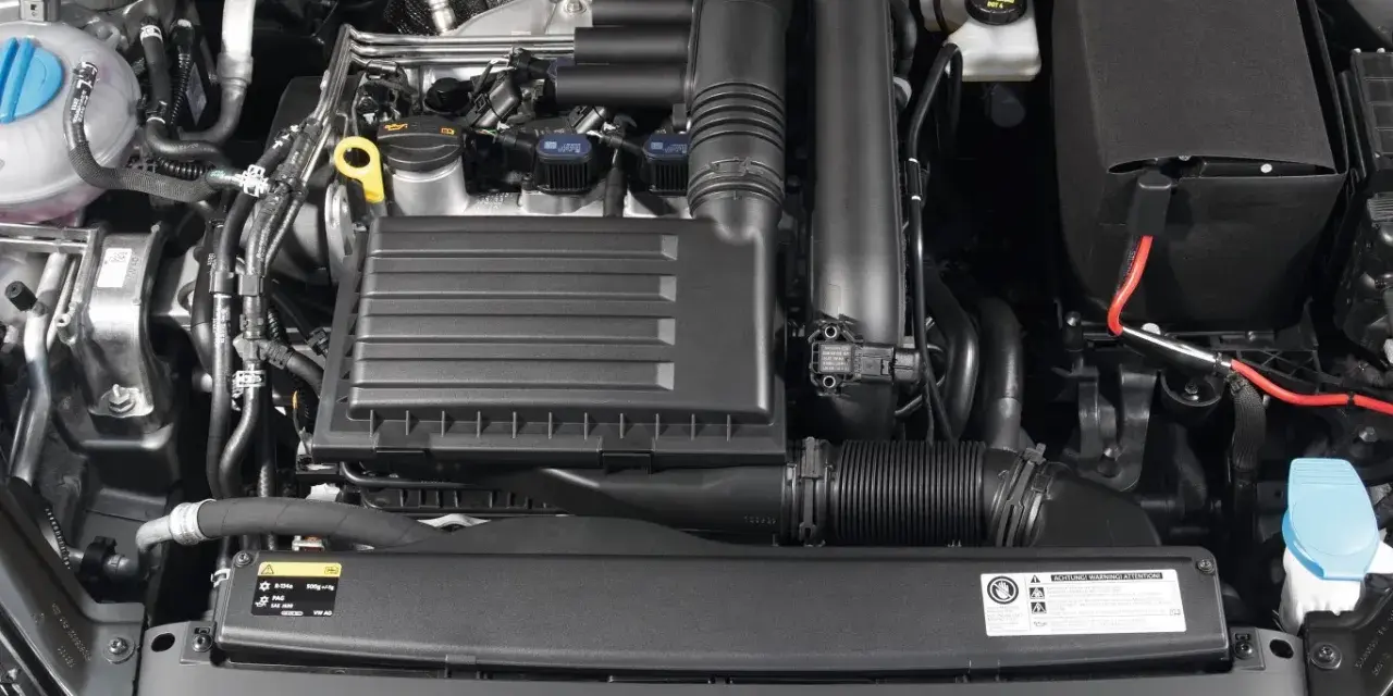 Silnik 1.4 TSI EA211, znany z oszczędności i dynamiki, napędza wiele modeli Volkswagena, Skody i Audi.