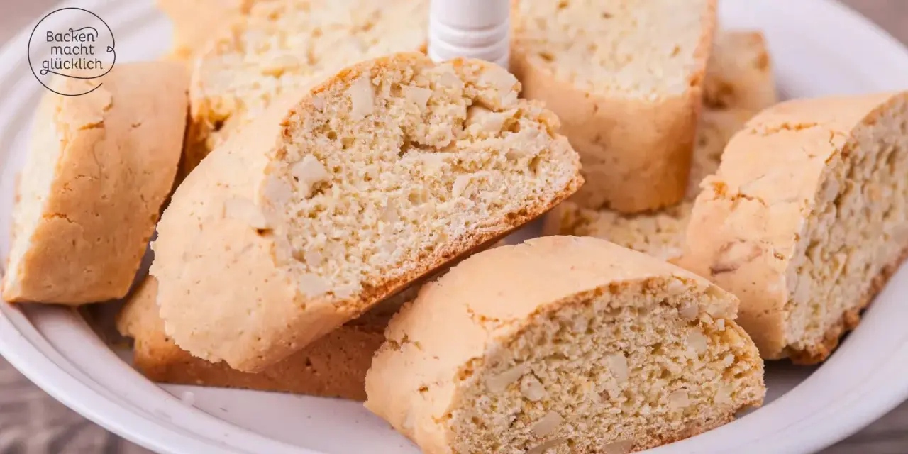 Knusprige Cantuccini, perfekt für ein Cantuccini Rezept. Mit Mandeln und einem Hauch von Glück.