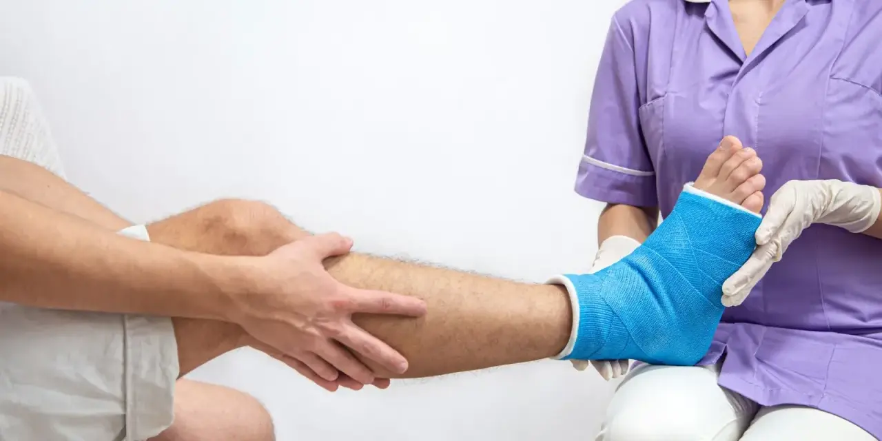 Złamanie kostki bocznej: Skuteczna rehabilitacja i ćwiczenia krok po kroku