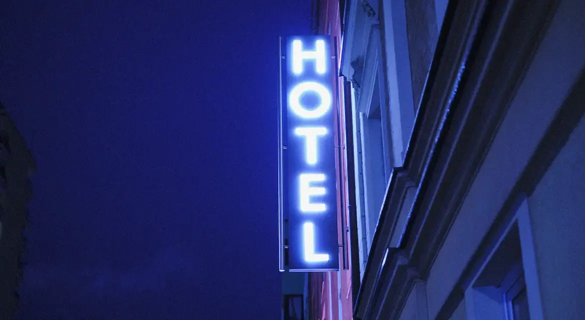 Od czego zależą gwiazdki w hotelu? Poznaj kryteria oceny jakości