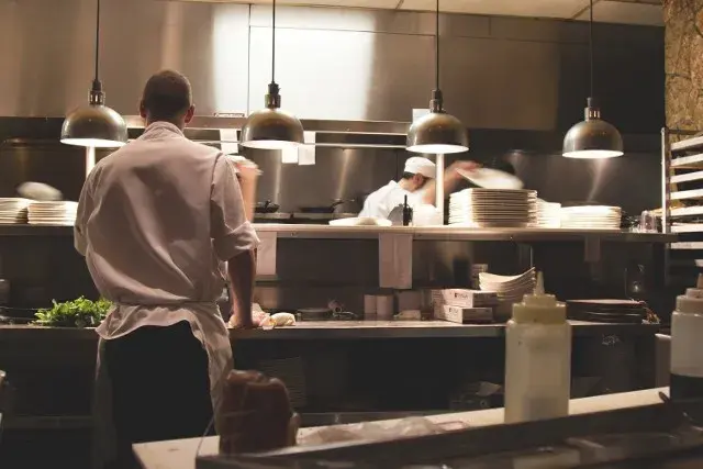 Gdzie zjeść w Golubiu-Dobrzyniu? Odkryj najlepsze restauracje