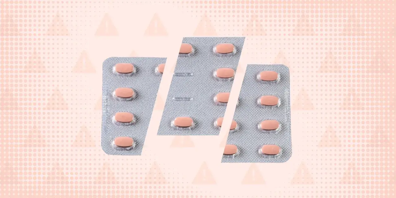 Blister opakowań tabletek, każda zawiera ketrel 25 mg. Tło z ostrzegawczymi trójkątami.