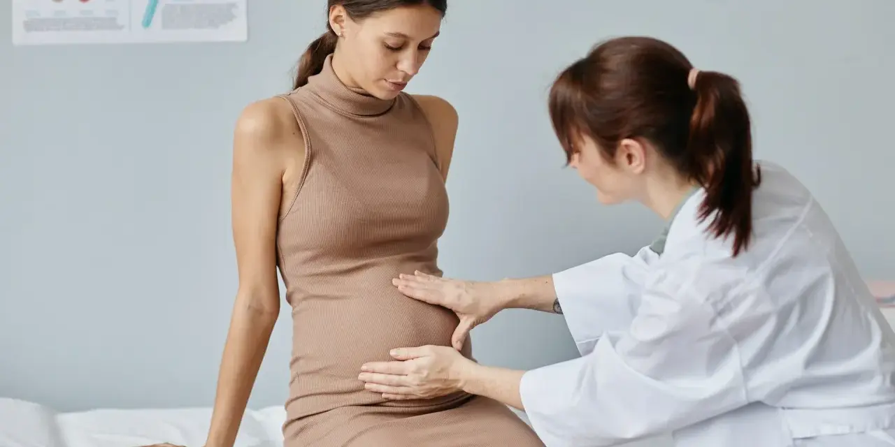 Fizjoterapia: Czy pływanie to wymóg na studia i w zawodzie?