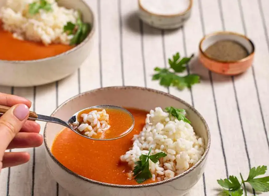 Zupa pomidorowa jak u babci - smak dzieciństwa w Twojej kuchni