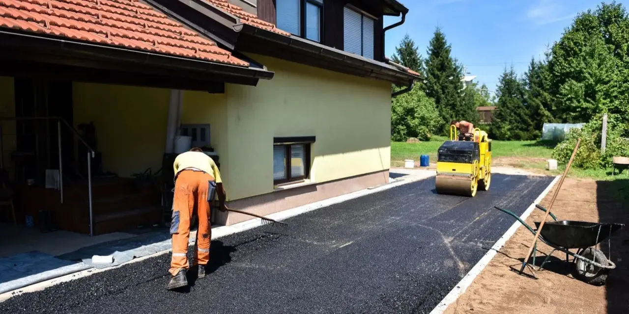Ile kosztuje położenie 1m2 asfaltu? Sprawdź, co wpływa na cenę