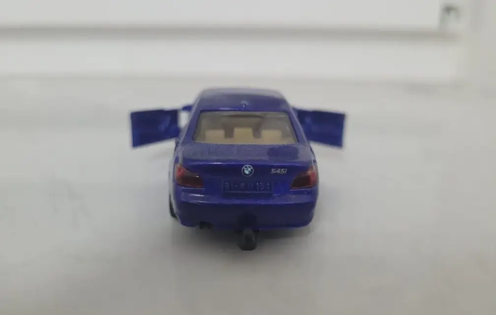 Najlepsze modele zabawkowe BMW E60: Ceny, skale i gdzie kupić