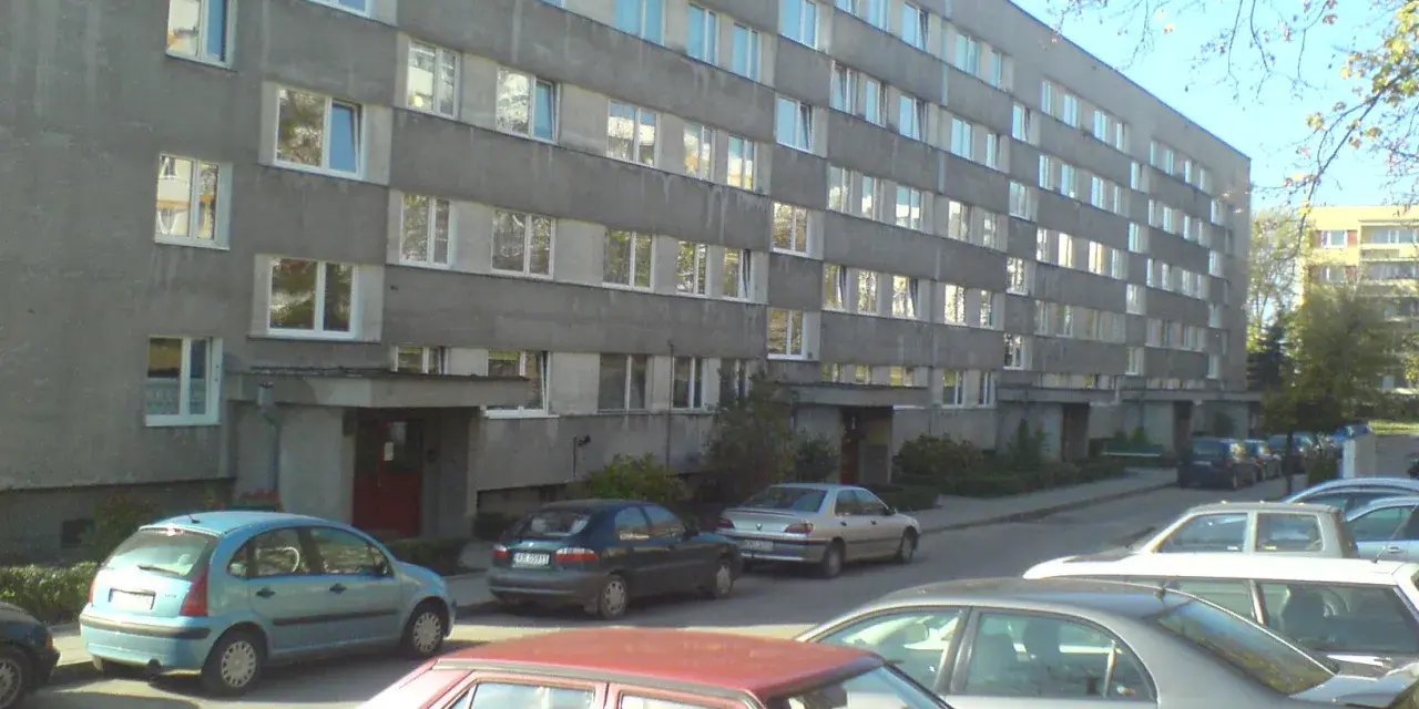 Jak dojechać do osiedla złotego wieku w Krakowie – proste trasy i wskazówki