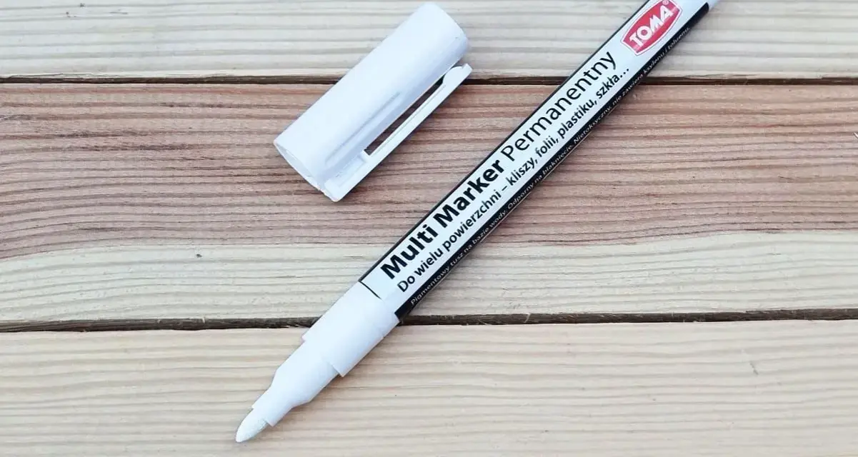 Marker permanentny TOMA do wielu powierzchni: kliszy, folii, plastiku, szkła. Niezastąpiony do znakowania!
