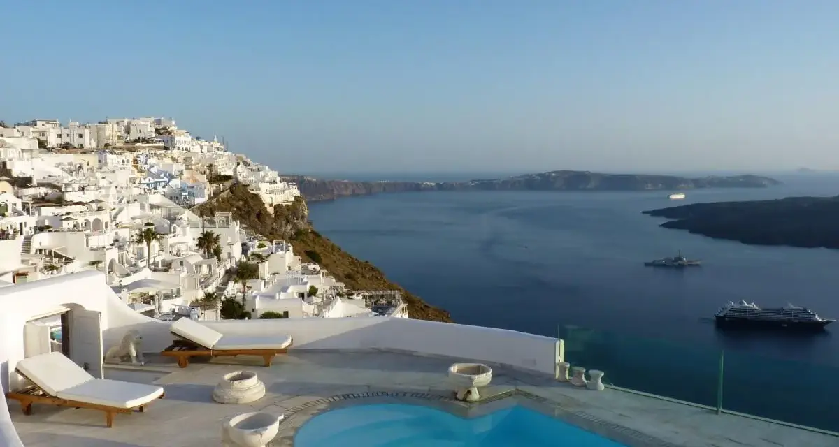 Najpiękniejsze miejsca na Santorini: Co warto zobaczyć?