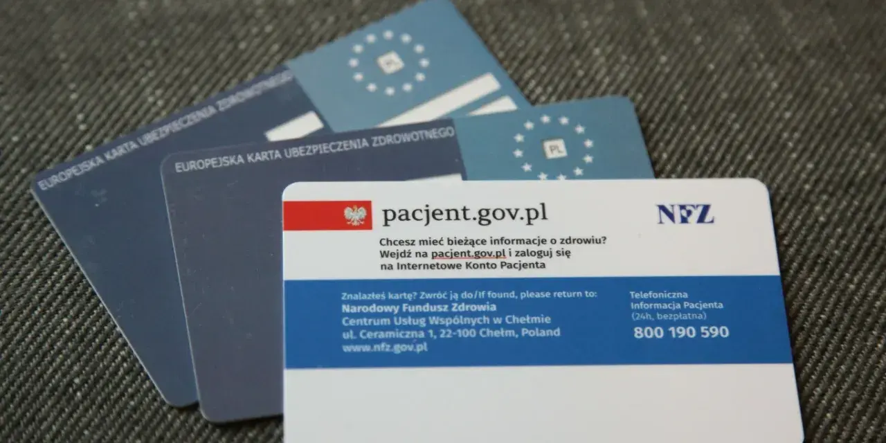 Europejska Karta Ubezpieczenia Zdrowotnego. Czy EKUZ działa w UK? Sprawdź informacje na pacjent.gov.pl.