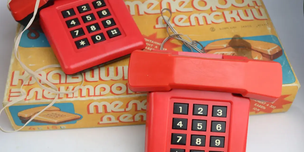 Telefon stacjonarny dla dzieci zabawka - edukacyjne opcje i ceny