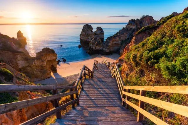 Cómo encontrar chollos de vacaciones 2026 y viajar muy barato