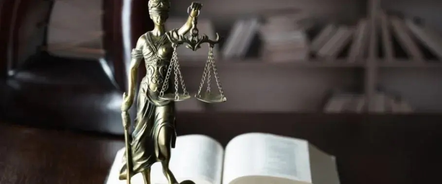 Ile czasu ma sąd na wydanie wyroku? Sprawdź, co wpływa na terminy