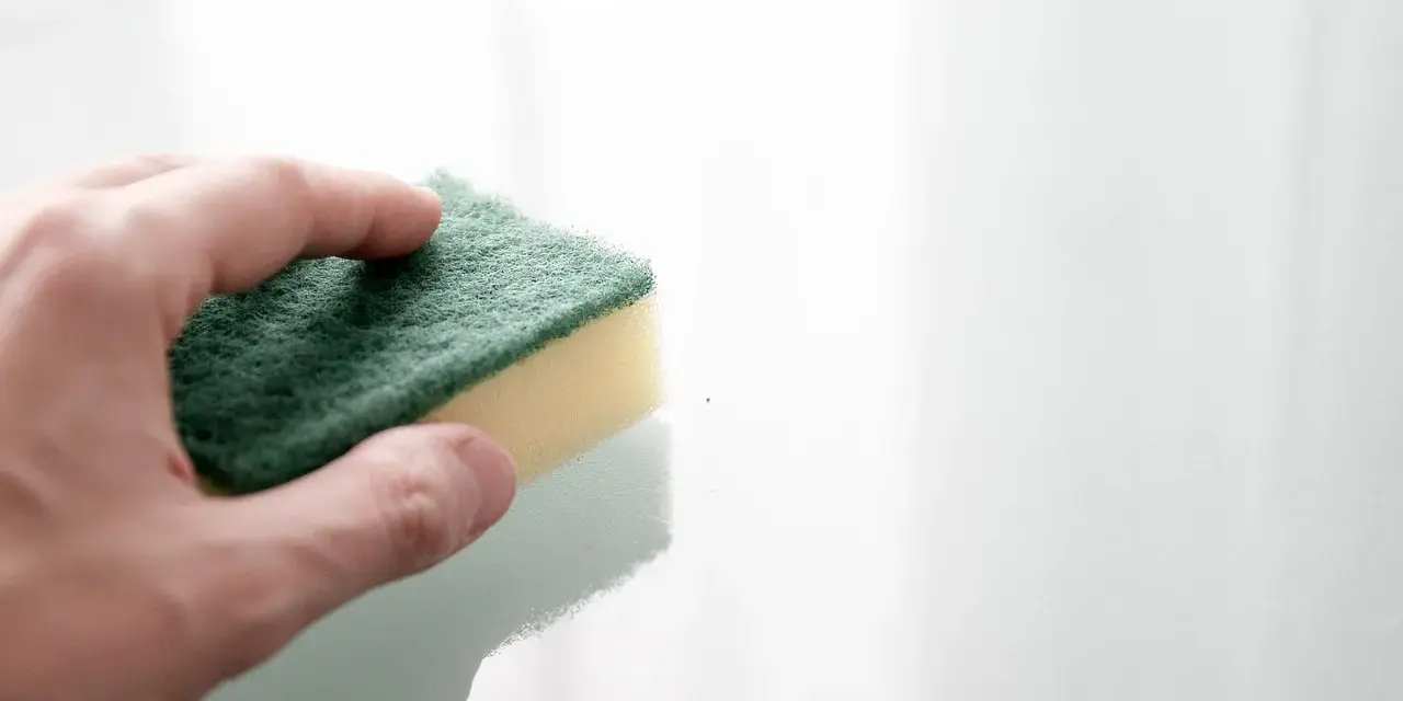Jak skutecznie rozpuścić silikon sanitarny – sprawdzone metody i porady