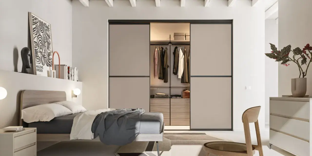Camera da letto moderna con cabina armadio a vista, idee per organizzare lo spazio con stile.
