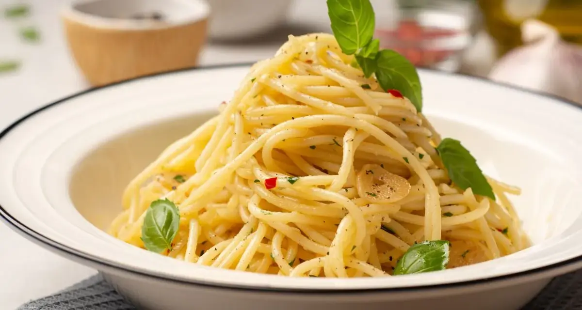 Aglio e Olio: Zrób perfekcyjne w 15 min! Sekrety smaku