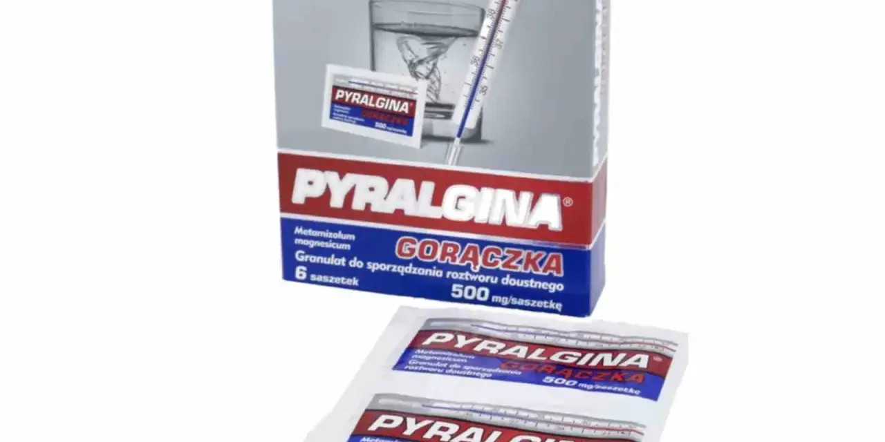 Opakowanie Pyralginy dla psa z termometrem i szklanką. Lek na gorączkę w saszetkach.