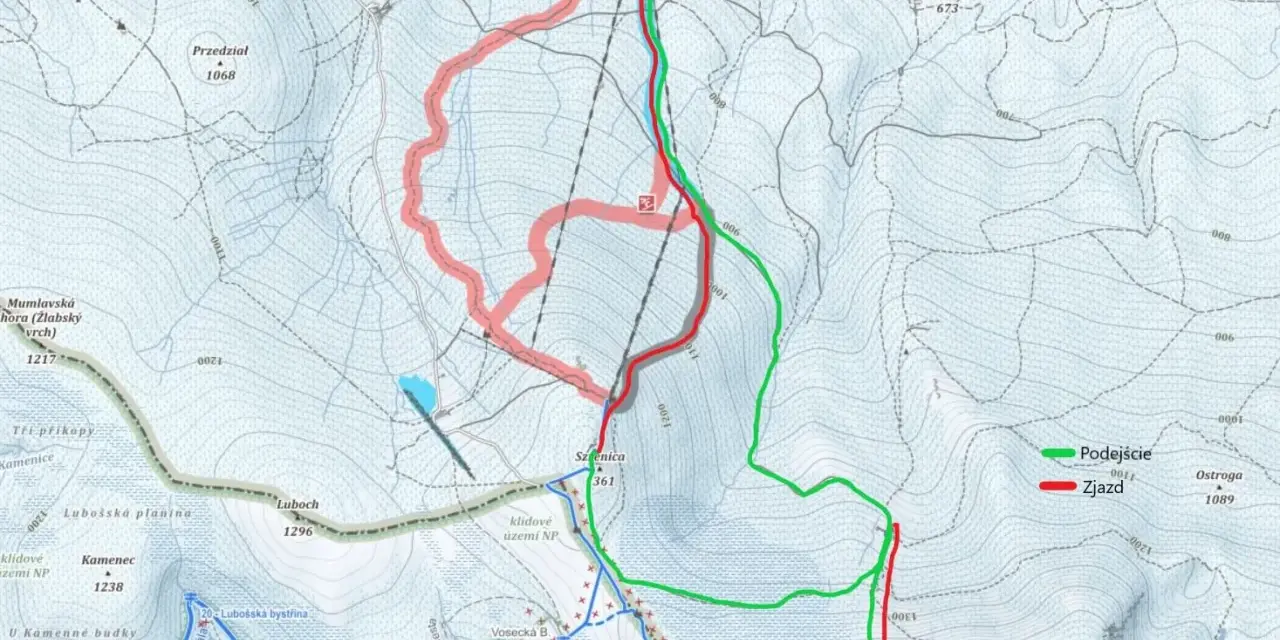 Mapa turystyczna z zaznaczonymi trasami Podejście (zielona) i Zjazd (czerwona) w rejonie Łabskiego Szczytu.