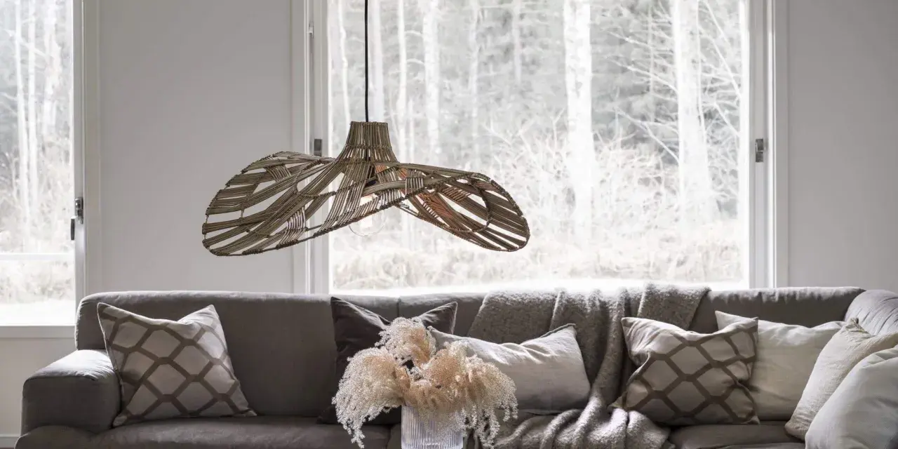 Jaka lampa do salonu? Odkryj sekrety idealnego oświetlenia
