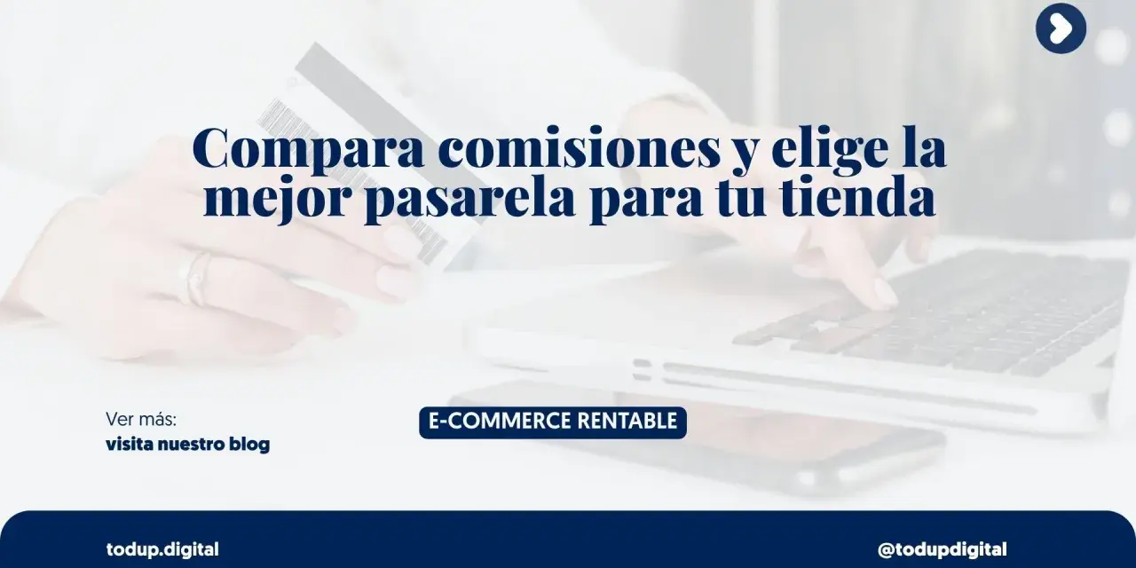 Mano con tarjeta de crédito y portátil. Compara comisiones y elige la mejor pasarela de pago para tu tienda online.